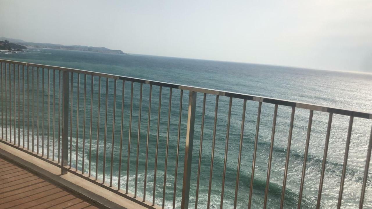 Apartamento En Primera Linia Vistas Al Mar Platja d'Aro Luaran gambar