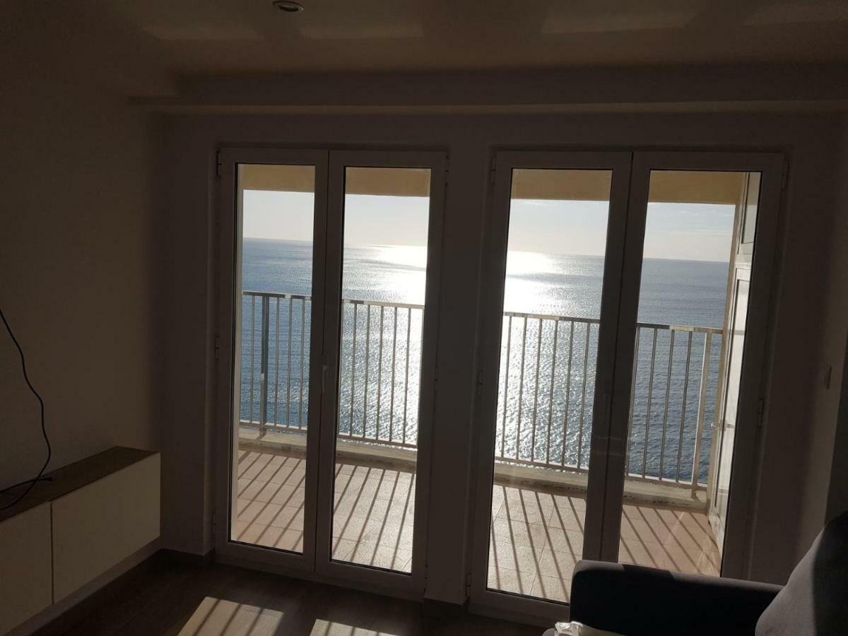 Apartamento En Primera Linia Vistas Al Mar Platja d'Aro Luaran gambar