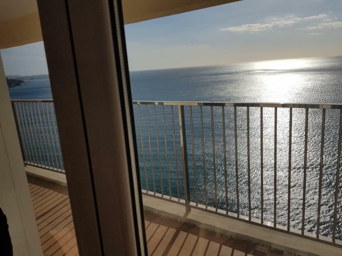 Apartamento En Primera Linia Vistas Al Mar Platja d'Aro Luaran gambar