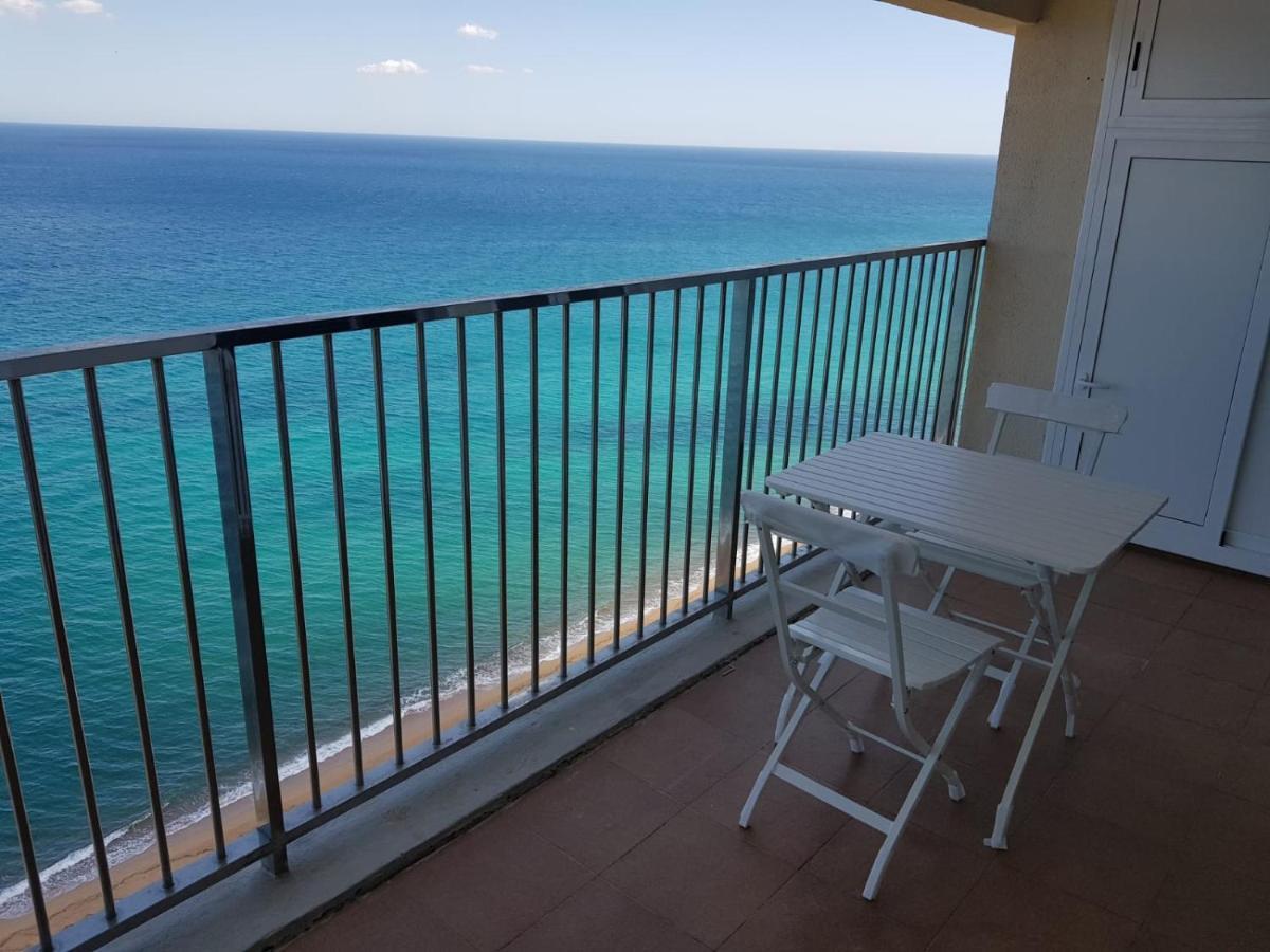 Apartamento En Primera Linia Vistas Al Mar Platja d'Aro Luaran gambar
